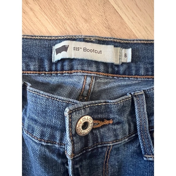 Levi's 515 Bootcut Jeans Women Size 6 Medium Wash Denim Pants - Picture 3 of 11